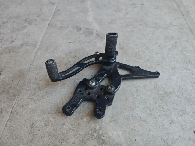 Estriberas Regulables CBR600