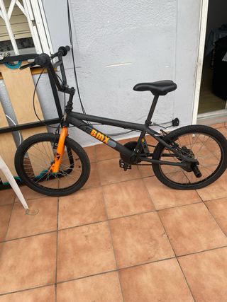 Bicicleta BMX Naranja y Negra