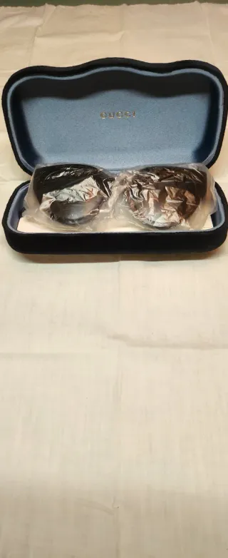 Gafas de Sol Gucci Negras y Doradas