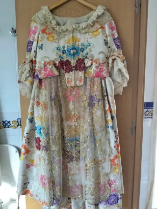 Traje de Fallera Multicolor. Talla 42-44