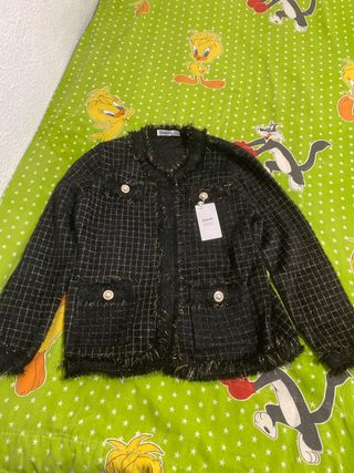 Chaqueta Kamaella Negra y Dorada Talla Única