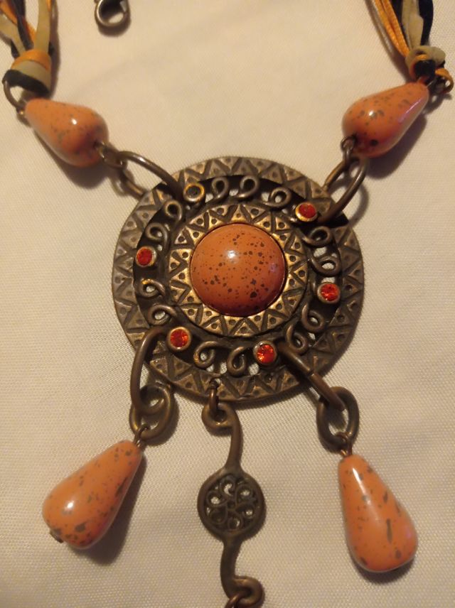 Collar tribal bohemio Vintage coral rosa