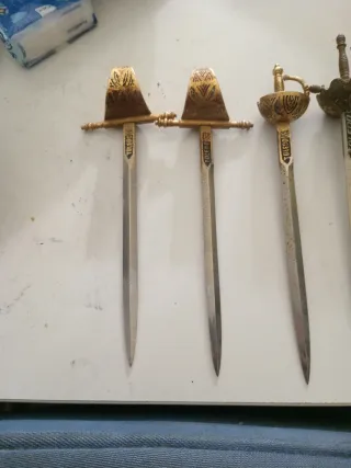 Abrecartas Toledo Set x 6 + flecha