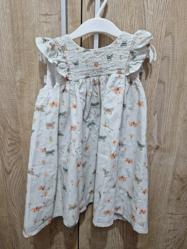 Vestido corto con mariposas