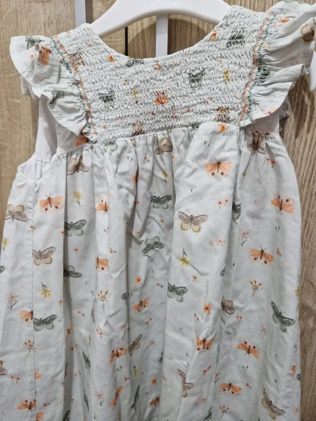 Vestido corto con mariposas