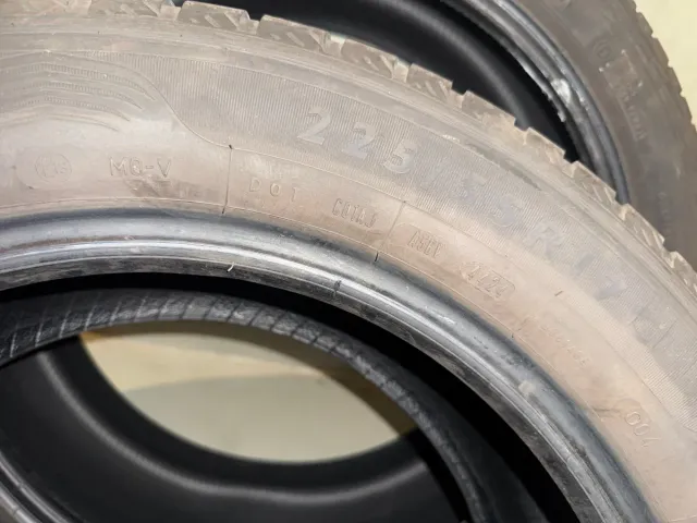 UNA dunlop Ecodrive 225/55R17C