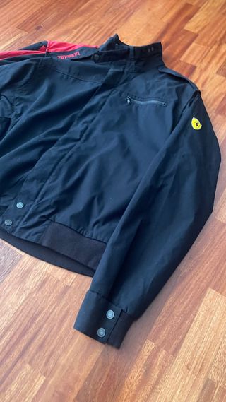 Cazadora Ferrari Puma Negra Roja Talla L