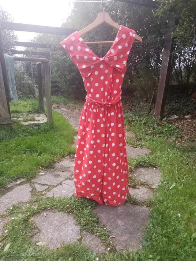 Abito vintage a righe rosso e bianco