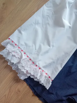 Traje de caserita azul y blanco.Talla 12