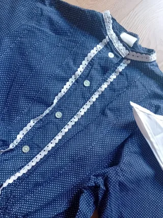 Traje de caserita azul y blanco.Talla 12