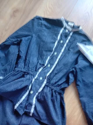 Traje de caserita azul y blanco.Talla 12