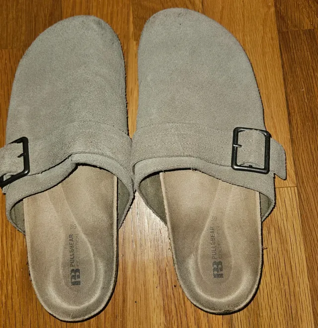 Zuecos Pull&Bear Gris Talla 39