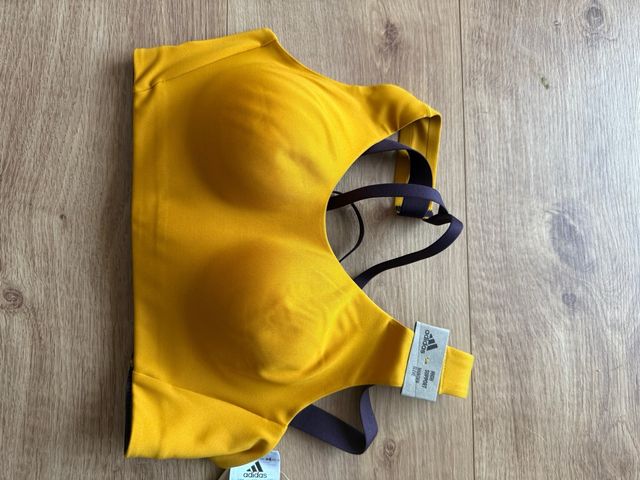 Sujetador deportivo Adidas amarillo
talla XS