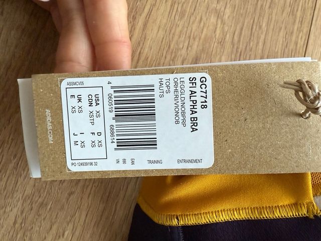 Sujetador deportivo Adidas amarillo
talla XS