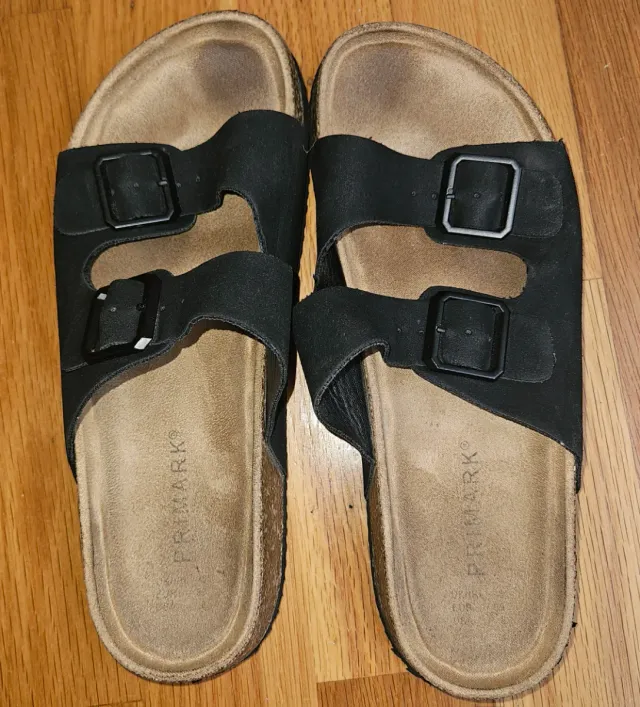 Sandalias Primark Negras y Marrones