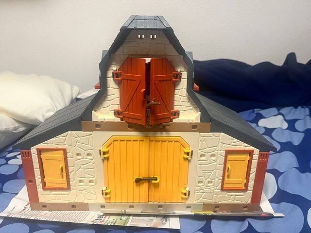 Granja Playmobil con sus accesorios pero sin caja