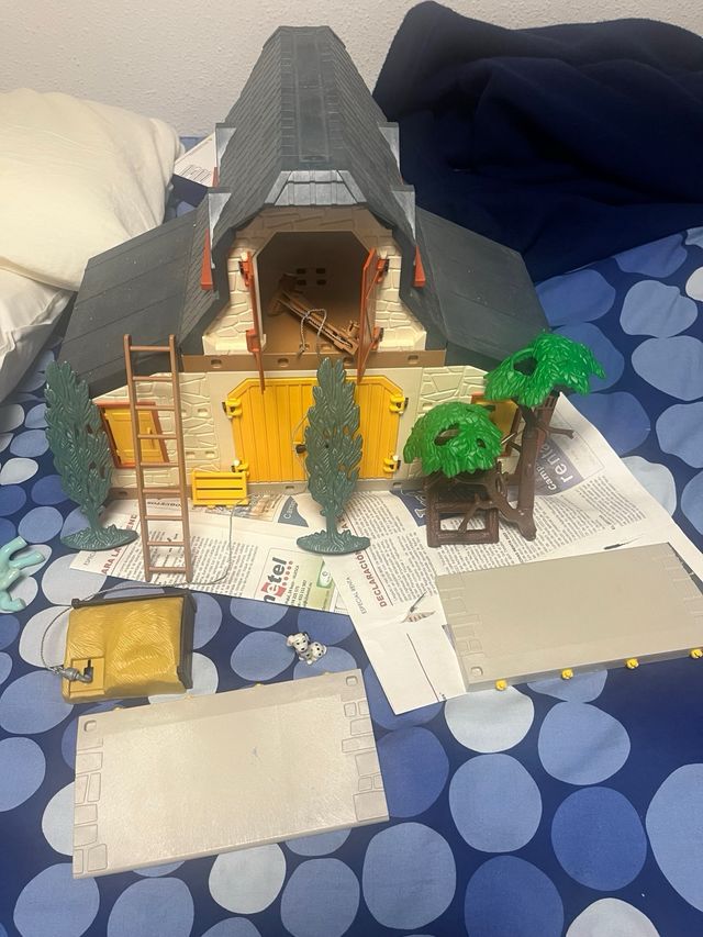 Granja Playmobil con sus accesorios pero sin caja