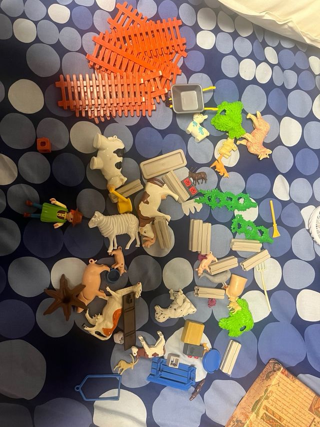 Granja Playmobil con sus accesorios pero sin caja