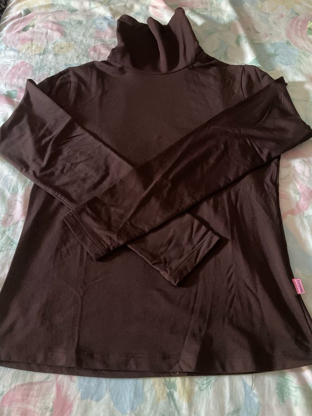 Jersey cuello alto marrón