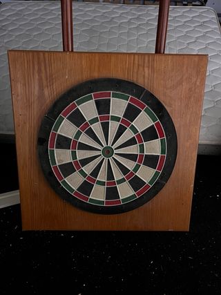 Diana de dardos de madera