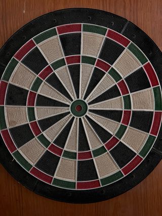 Diana de dardos de madera