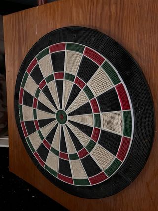 Diana de dardos de madera