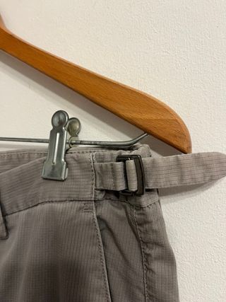 Pantalón gris talla 40