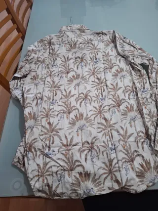 Camisa estampada palmeras y monos