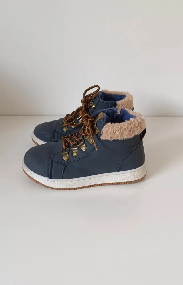 Botas Talla 31 (1 puesta)