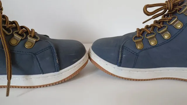 Botas Talla 31 (1 puesta)