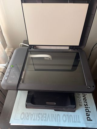 Impresora HP Deskjet 2050 Multifunción