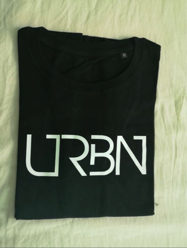 Camiseta URBN Negra Talla M