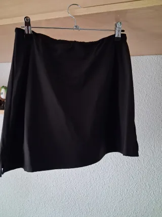 Falda pantalon en negro de poliamida talla M