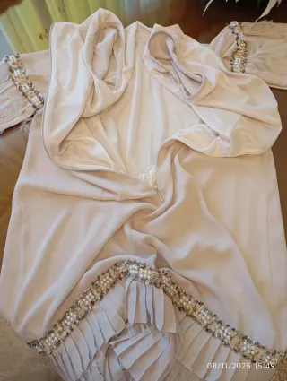 Vestido de ceremonia beige