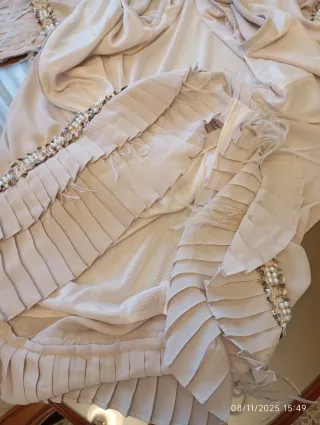 Vestido de ceremonia beige