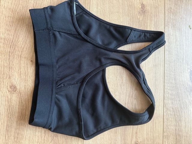 Sujetador deportivo Adidas negro
talla XS