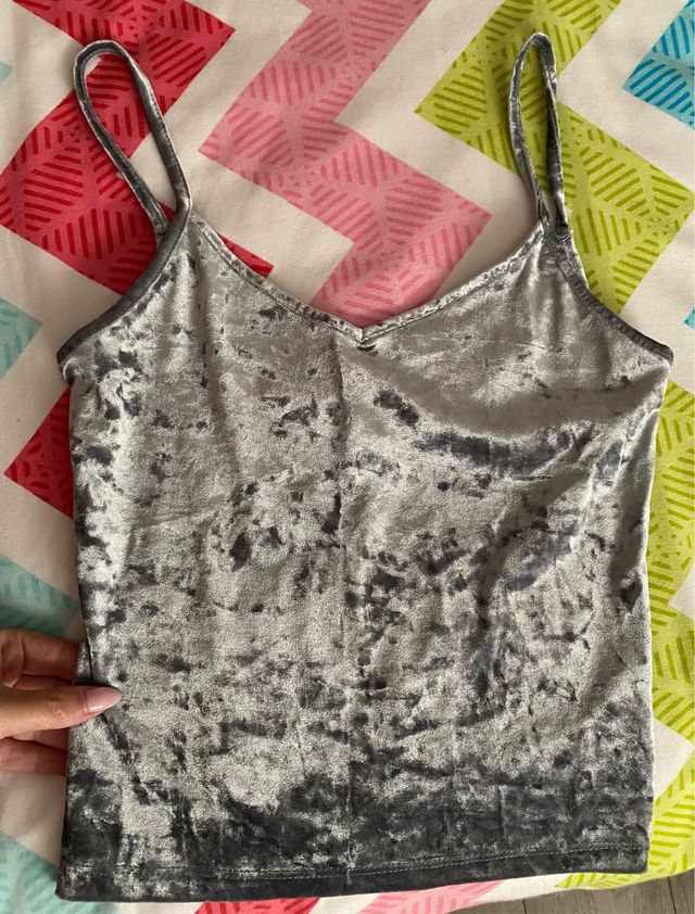 Top terciopelo gris tirantes
