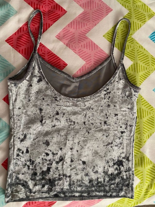 Top terciopelo gris tirantes