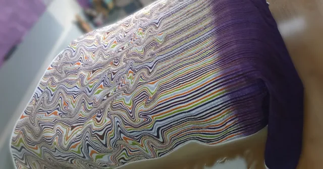 Edredón grande multicolor y morado