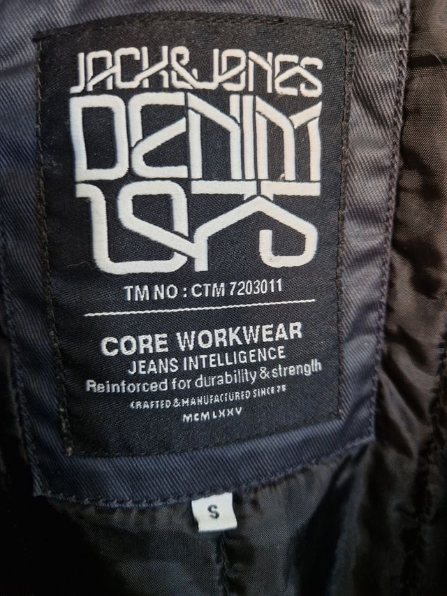 Cazadora Jack Jones estilo aviador