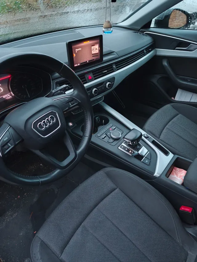 Audi A4 2017. G tron