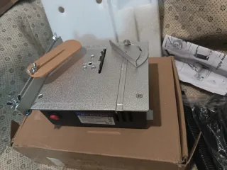 Mini sierra de mesa para manualidades