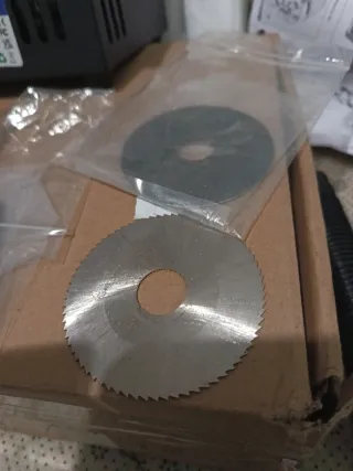 Mini sierra de mesa para manualidades