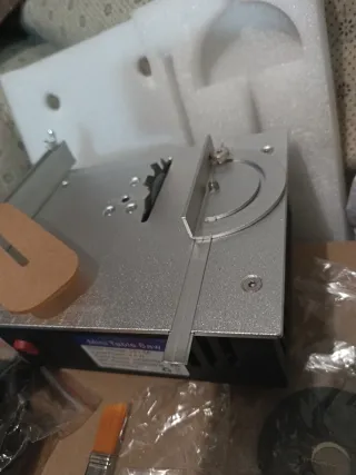 Mini sierra de mesa para manualidades