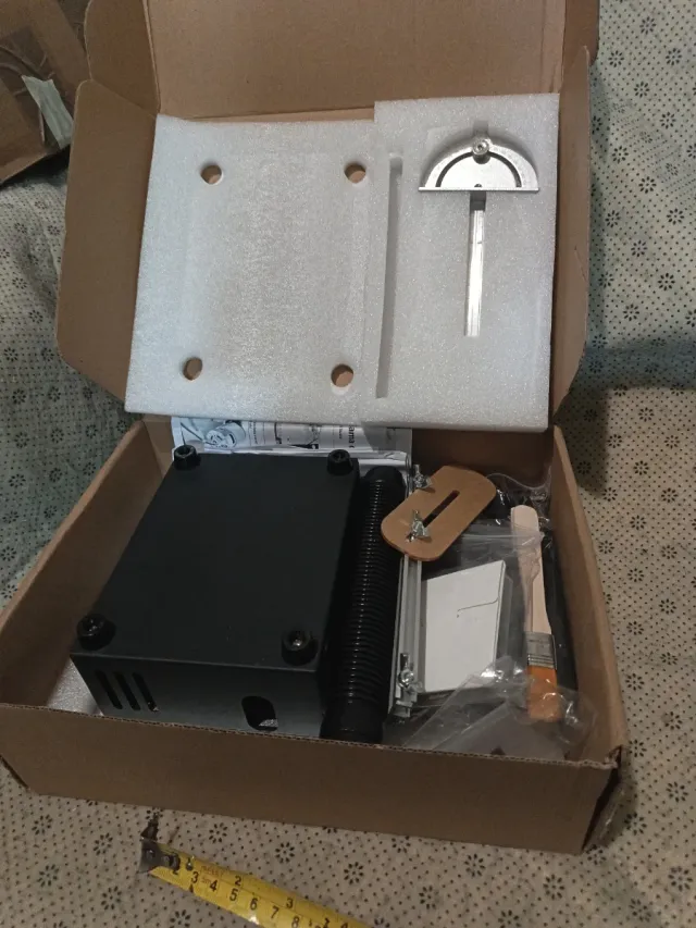 Mini sierra de mesa para manualidades