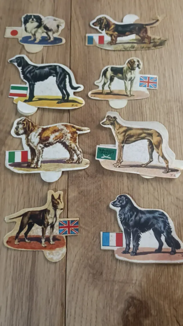 Colección Panrico Perros con Banderas