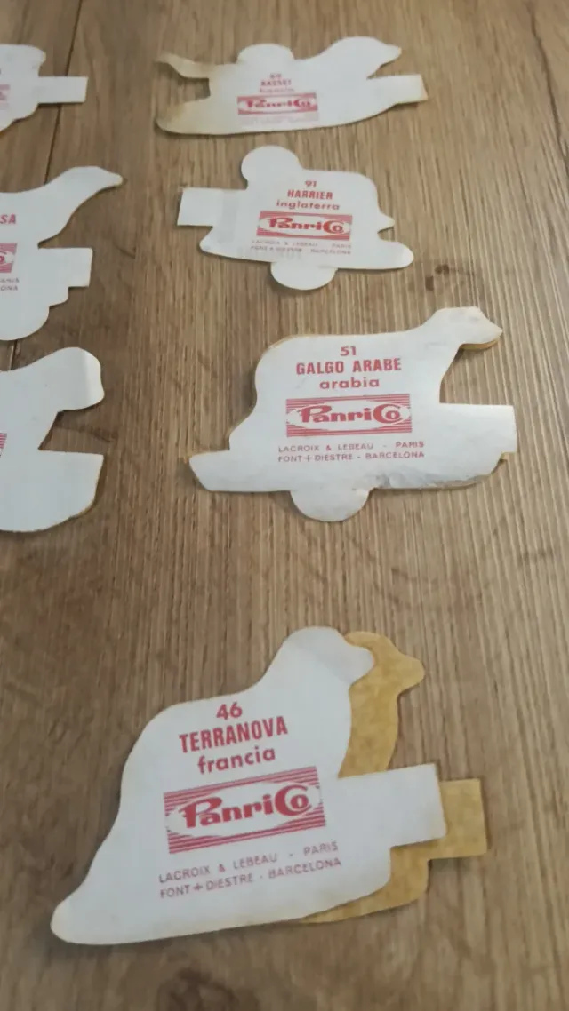 Colección Panrico Perros con Banderas