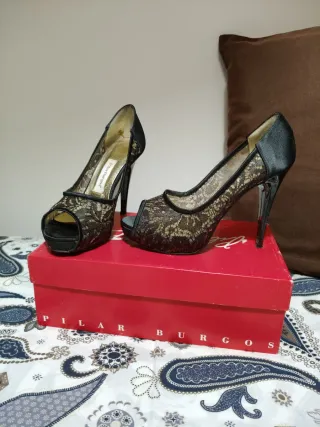 Zapatos de tacón Pilar Burgos encaje negro T37
