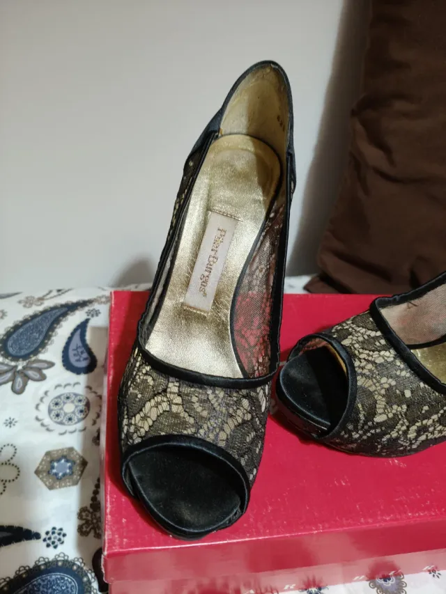 Zapatos de tacón Pilar Burgos encaje negro T37
