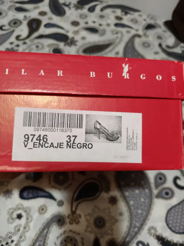 Zapatos de tacón Pilar Burgos encaje negro T37
